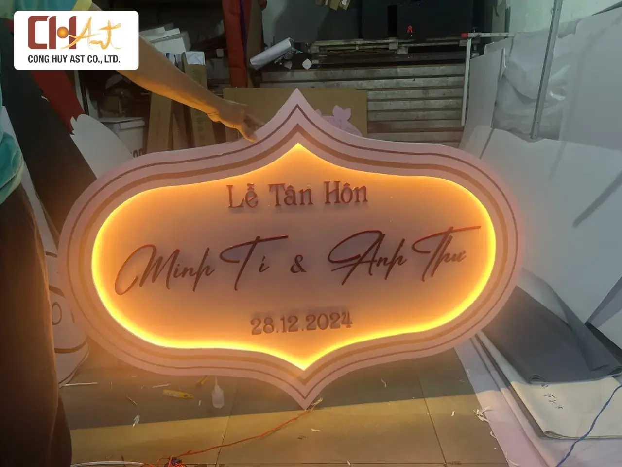 trang tr&iacute; gia ti&ecirc;n nh&agrave; ch&uacute; rể